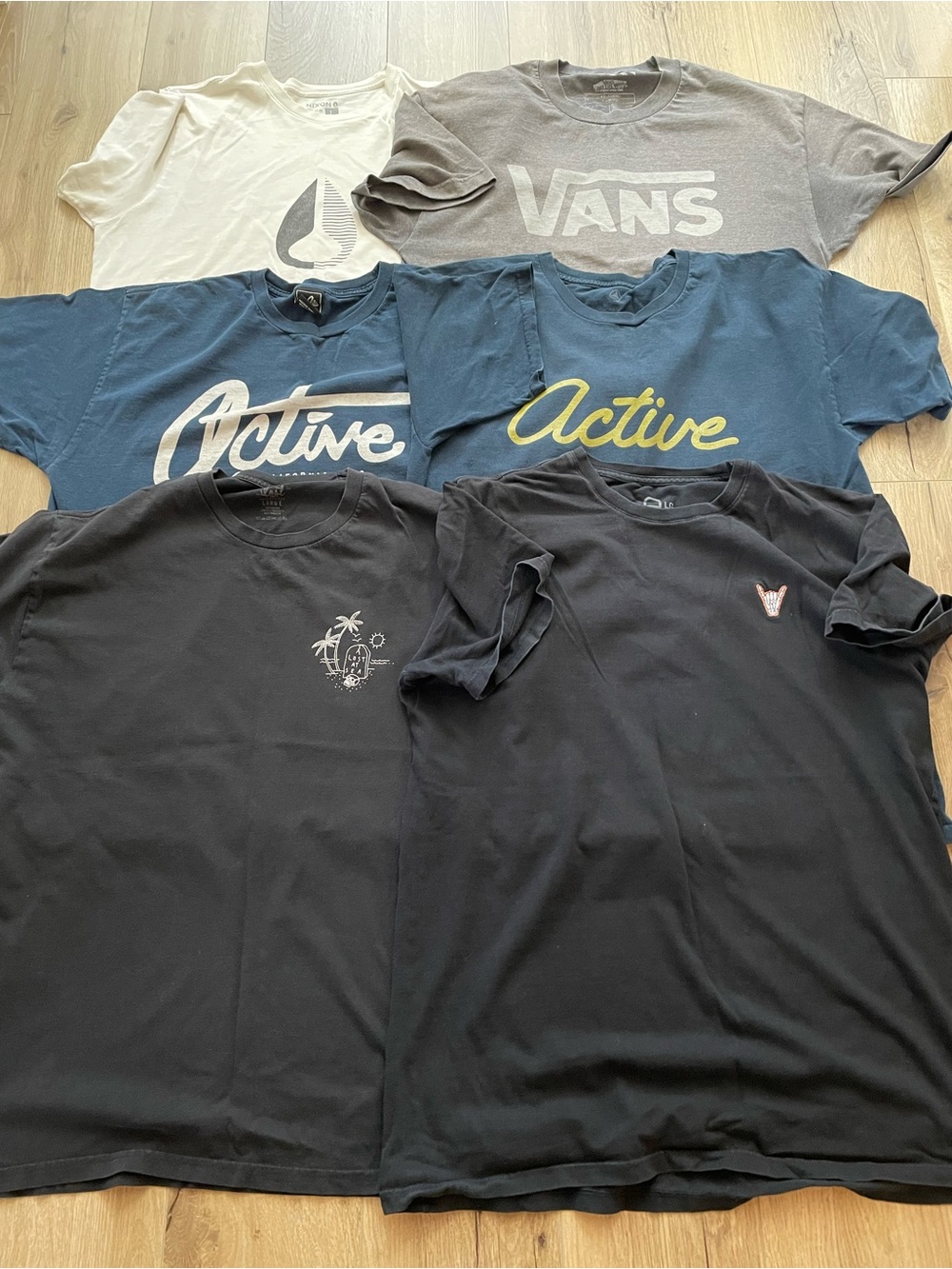 Bundle lot six streetwear skateboarding t shirts heavyweight all men’s L